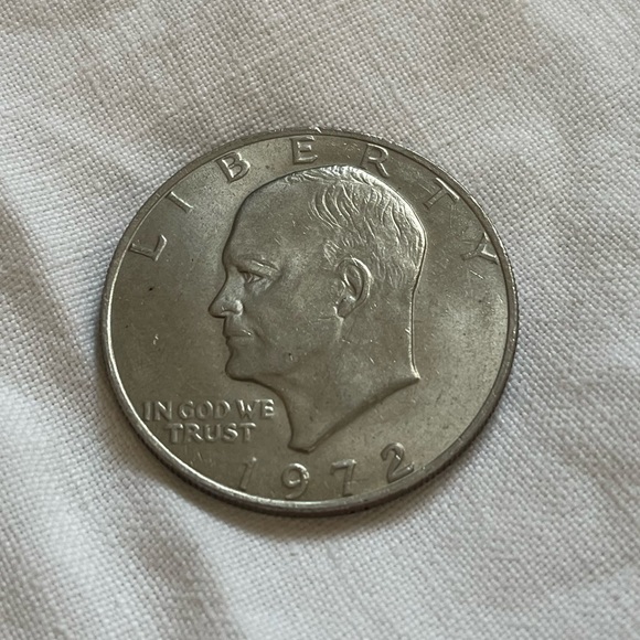 1972 Silver Dollar No Mint Mark Good Condition - Picture 1 of 5